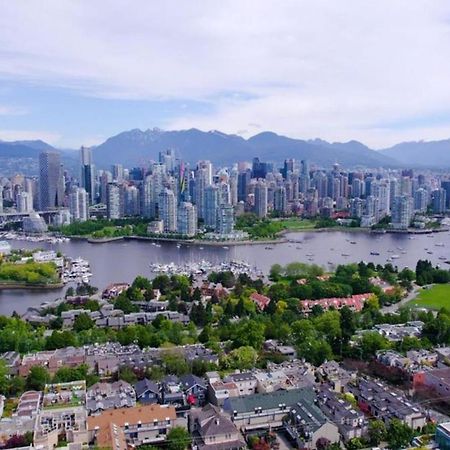 Charming Heritage Home With Mountain And City Views Vancouver Bagian luar foto